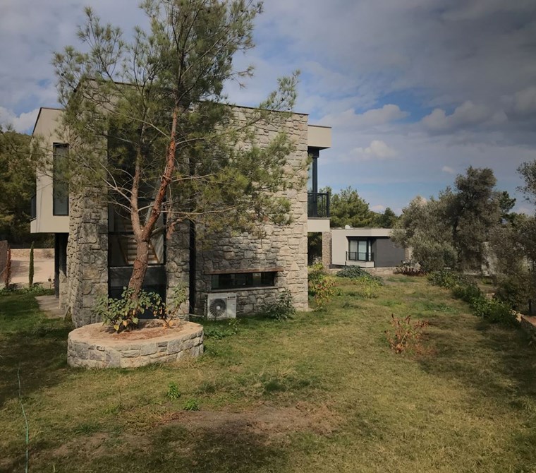 Bodrum Torba'da Yeni Projeden Doğa içinde Geniş Bahçeli Villa