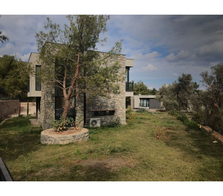 Bodrum Torba'da Yeni Projeden Doğa içinde Geniş Bahçeli Villa