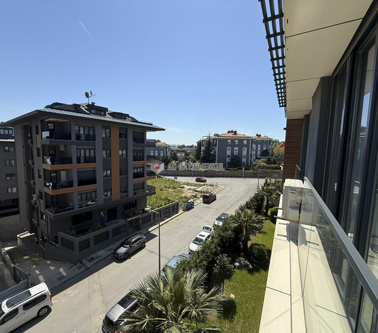 ÇENGELKÖY MEVSİM İSTANBUL SİTESİNDE BAKIMLI 3+1 SATILIK DAİRE!..