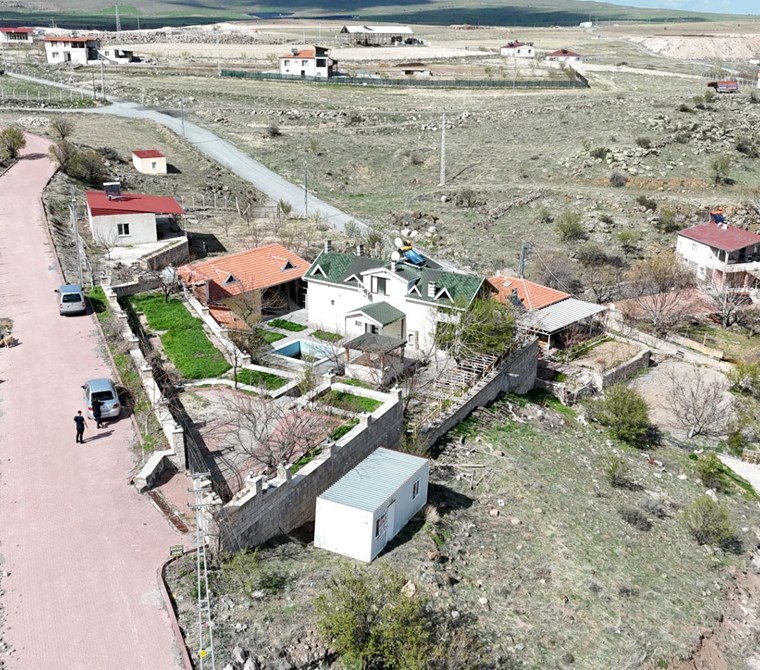 AKDAMAR - Molu Mahallesinde Şehir Manzaralı Satılık Villa