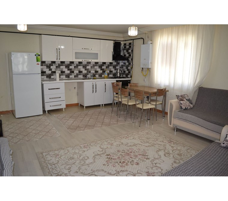 Lüleburgaz çarşı merkezde satılık 1+1 Eşyalı daire