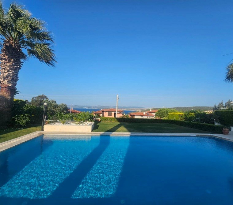 İzmir Çeşme Paşalimanı Full deniz Manzaralı Müstakil Satılık Lüks Villa