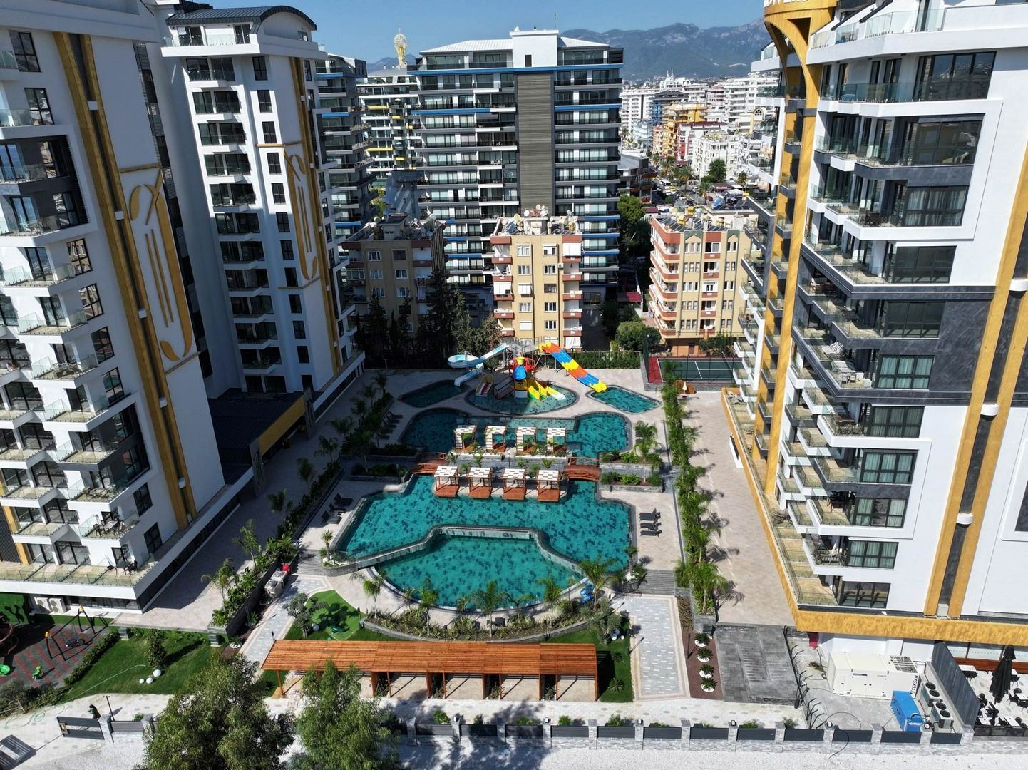 ALANYA MAHMUTLARDA DENİZE SIFIR FULL EŞYALI 2+1 SATILIK DAİRE