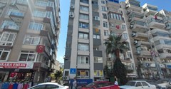 ÜÇKUYULAR İNÖNÜ CADDESİN DE SATILIK DAİRE
