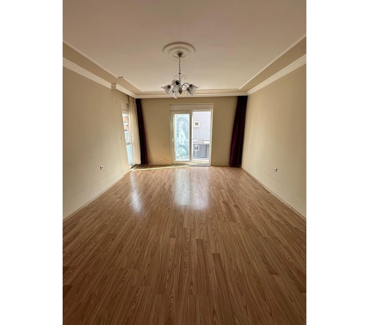 POYRAZ'DAN DÖŞEMEALTI BAHÇEYAKA'DA SATILIK 3+1 140m² DAİRE