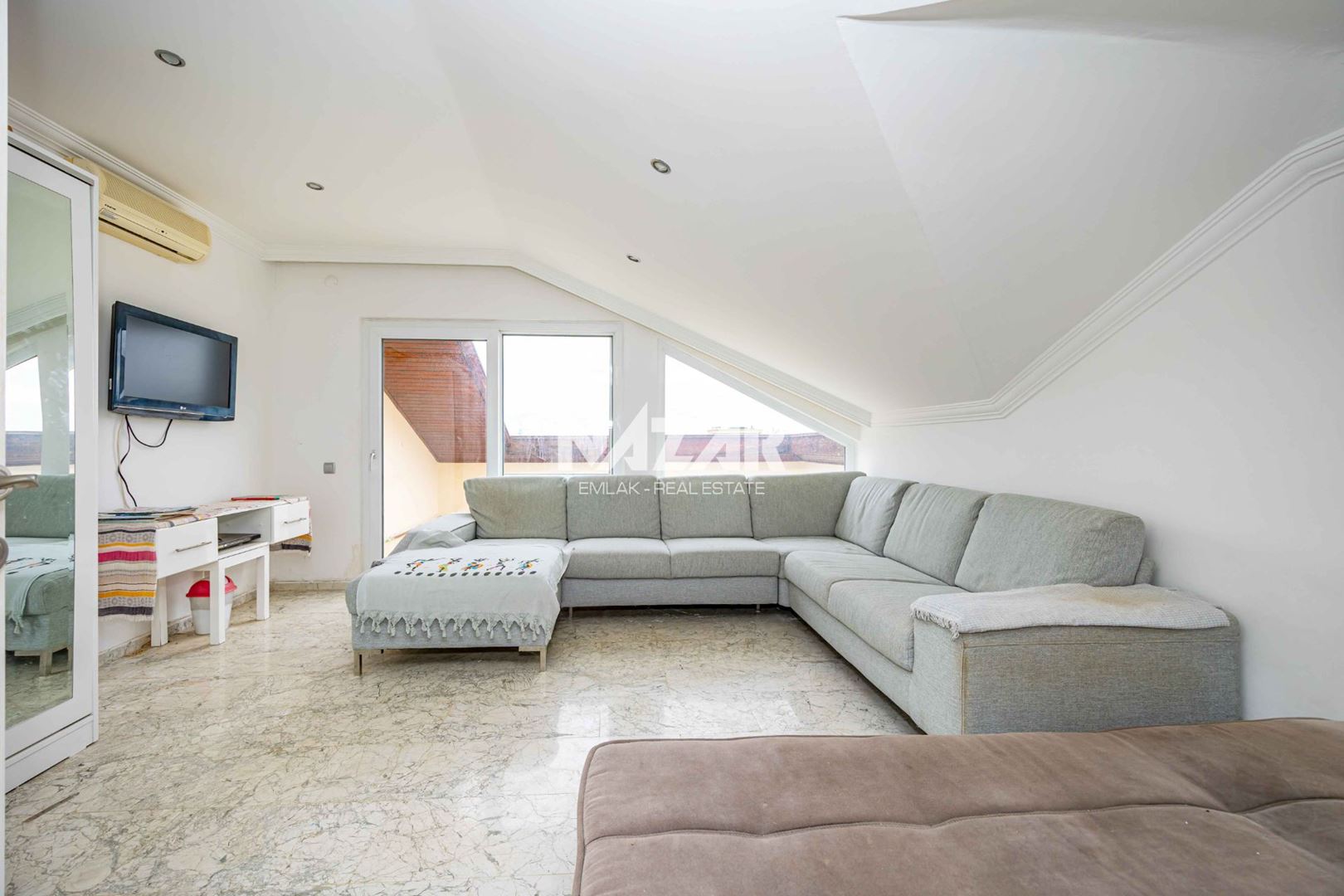 Alanya Sugözü’nde Satılık 3+1 Eşyalı İkiz Villa – 190 m2 · 27