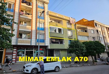 ESENYURT PINAR MAH 3 KATLI YENİ BİNADA 2Cİ KAT 3+1=120M2