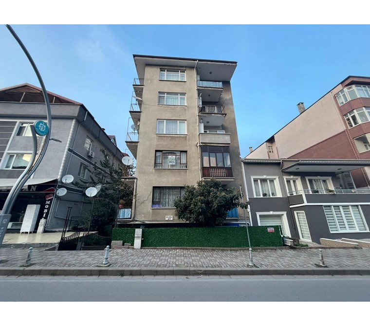 DEĞİRMENDERE SAHİL VE HASTANE YAKINI SATILIK 2+1 ARAKAT DAİRE