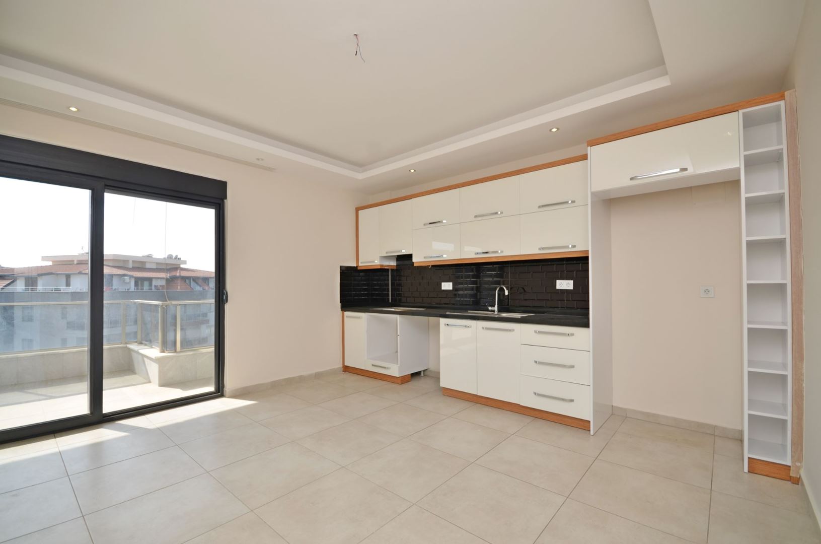 SPACIOUS 6+1 DUPLEX WITH SEA  CASTLE VIEWS IN A IN ALANYA OBA