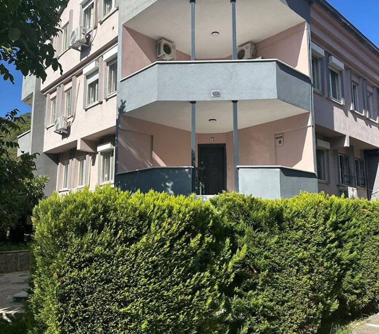 MÜJGAN EMLAKTAN BELDİBİNDE SİTE İÇİNDE FULL EŞYALI İKİZ VİLLA