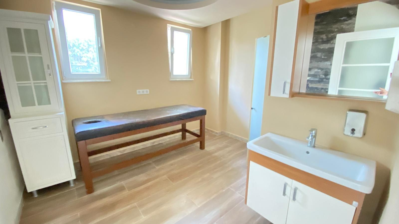 Property-photo