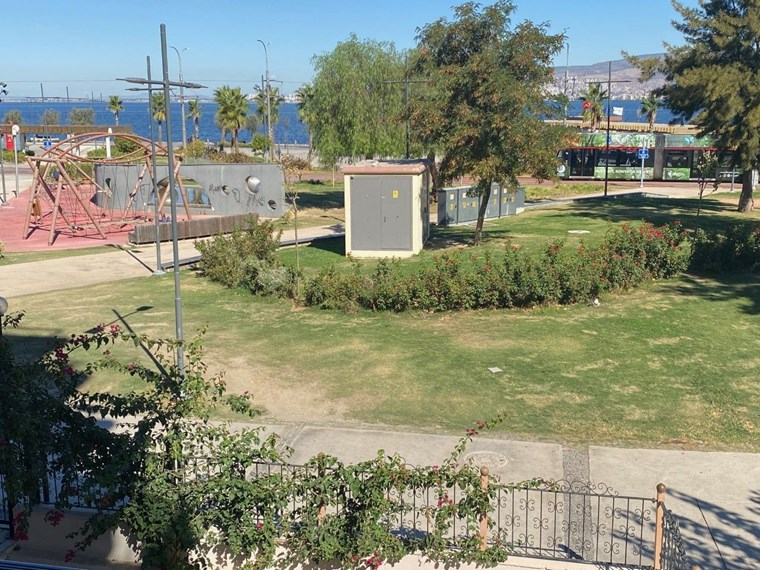 MİTHTAPAŞA CAD KÜÇÜKYALI ÜÇ CEPHELİ LÜX TADİLATLI YALI DAİRESİ