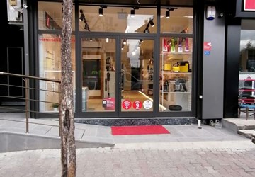ALTIN EMLAK BOLU ÇARŞI TEMSİLCİLİĞİNDEN İHSANİYE MH. 170 M2 KİRALIK DÜKKAN