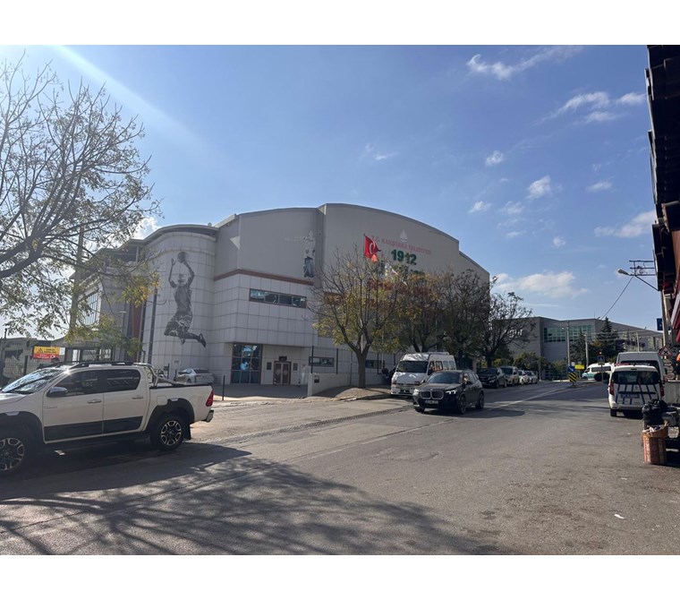 Karşıyaka Zübeyde Hanımda Kiralık 3+1 Daire