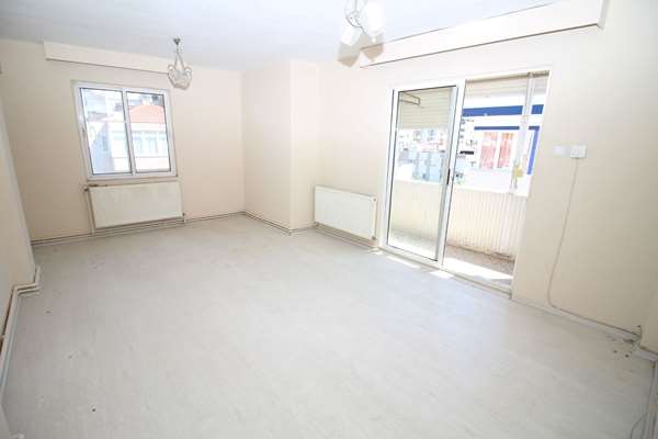 ÜÇKUYULAR İNÖNÜ CADDESİ YAKINI D.GAZLI 3+1 KİRALIK DAİRE