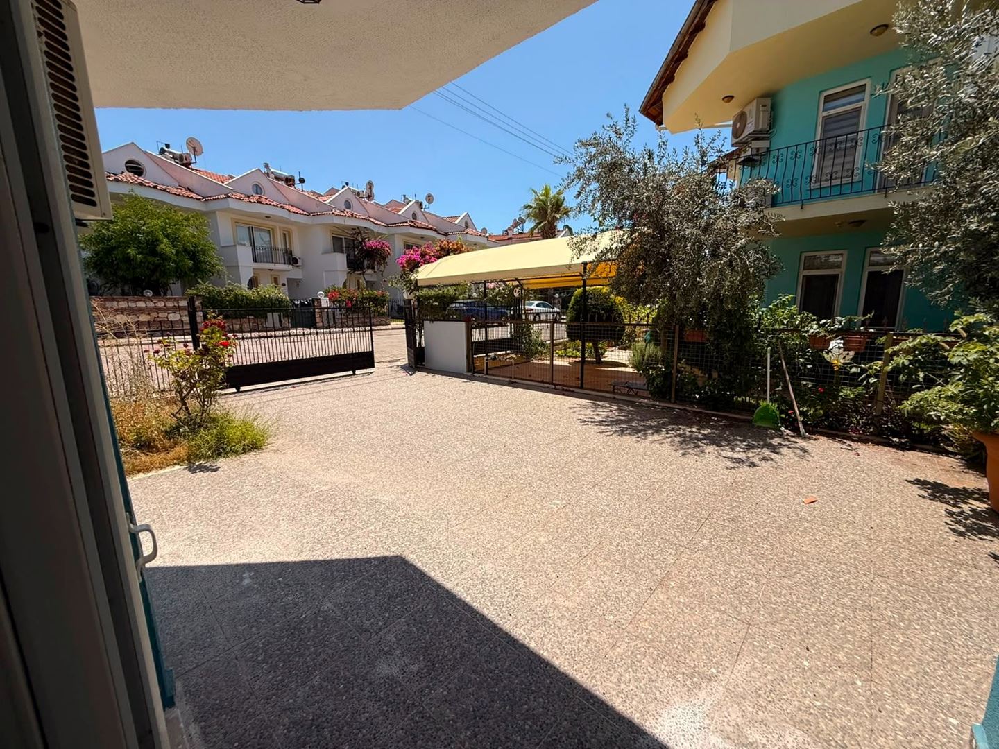 Property-photo