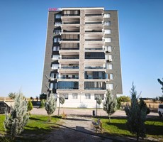 Rezidans Düğün salonu arkasında satılık 4+1 daire!
