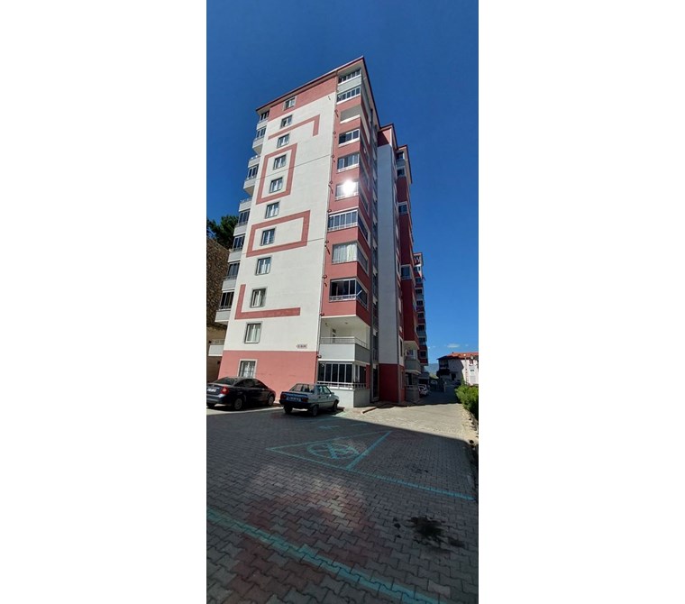 VADİ EMLAK'TAN KARACA HOME SİTESİNDE SATILIK 2+1 BAKIMLI DAİRE