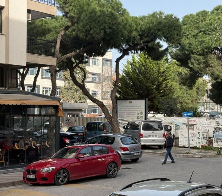  KARŞIYAKA AKSOY CADDESİ’NDE SATILIK PRESTİJLİ DÜKKAN