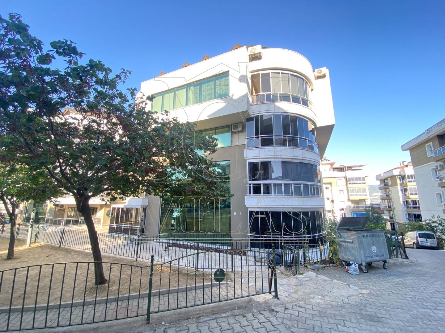 Property-photo