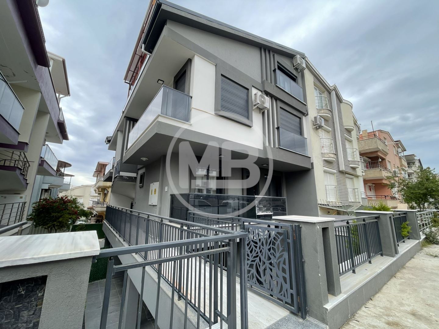 Property-photo