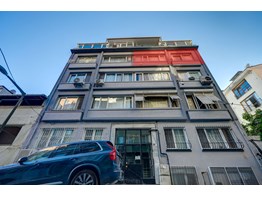 Gümüşsuyu Ülker Sokak Kısmi Deniz Manzaralı Bakımlı 2+1 Daire1