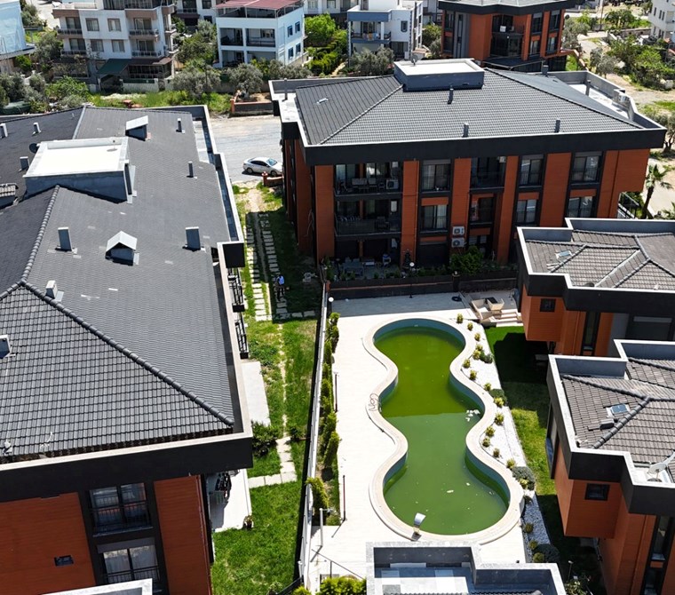 Kuşadası Davutlar'da Özel Bahçeli Lüks 2+1 Satılık Daire