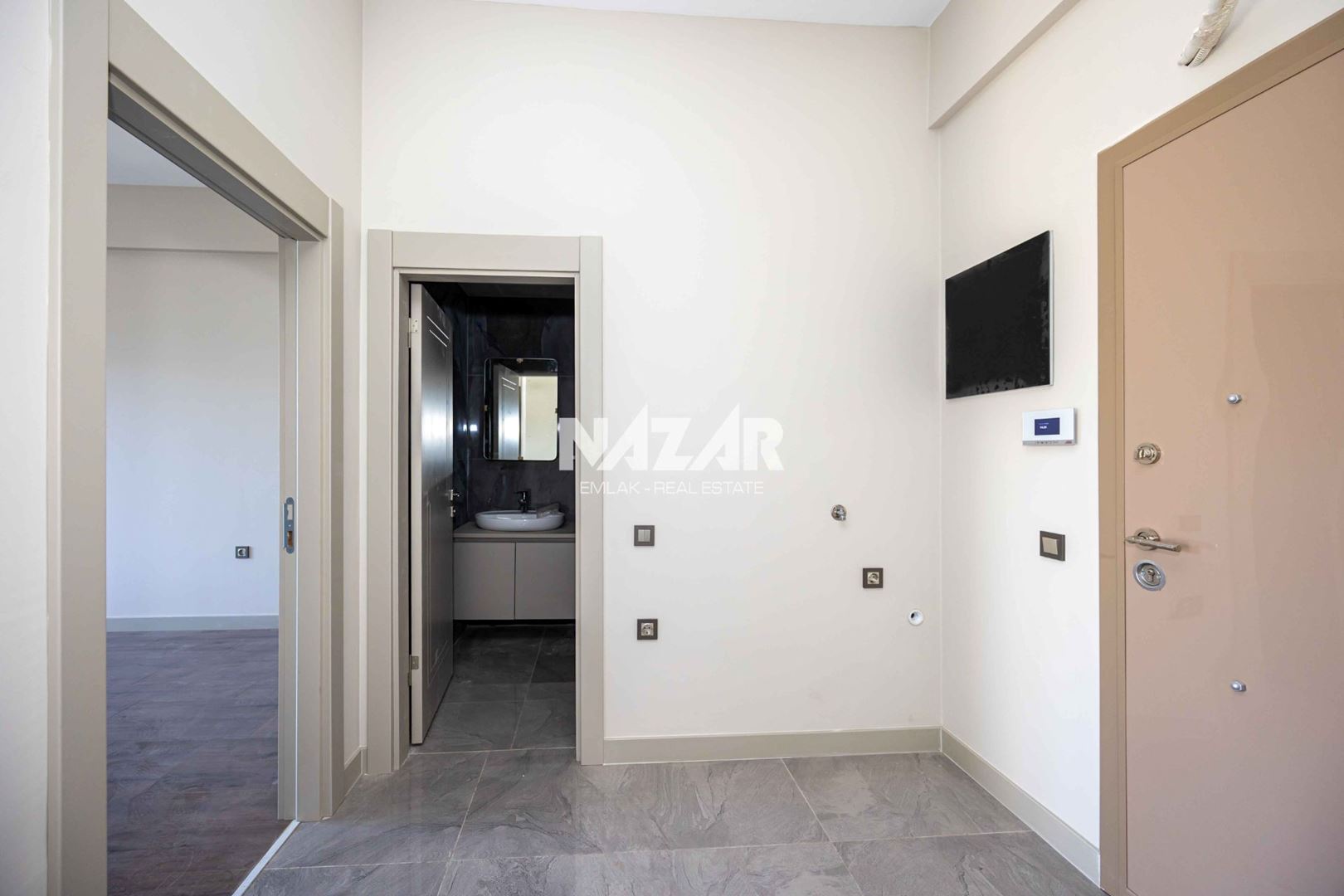 Alanya Çıplaklı’da Satılık Yeni 1+1 Daire 56 m2