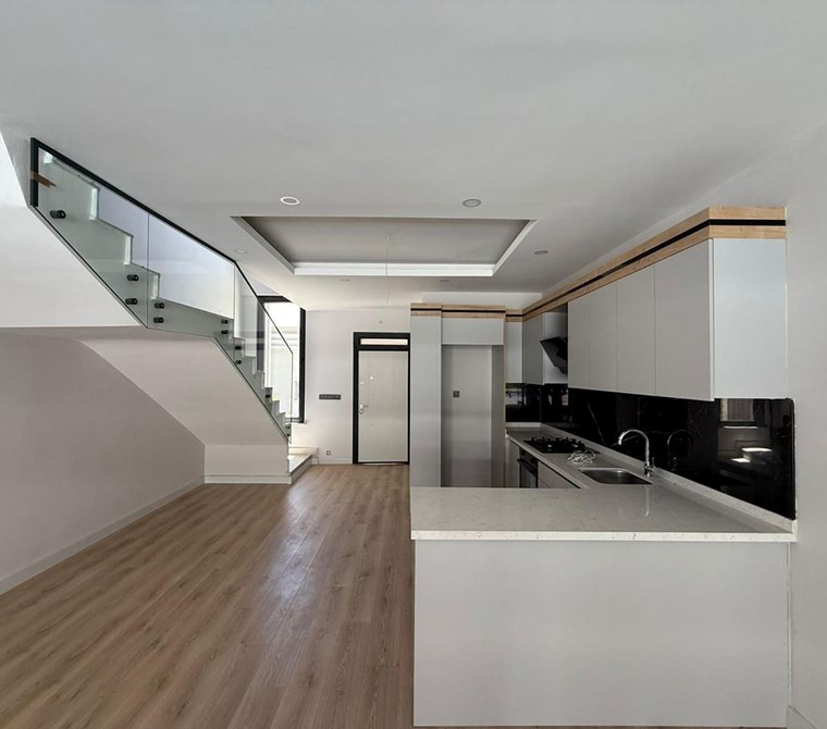 POYRAZDAN ALTINTAŞTA LÜKS SİTEDE 120m² 2+1 HAVUZLU KİRALIK VİLLA