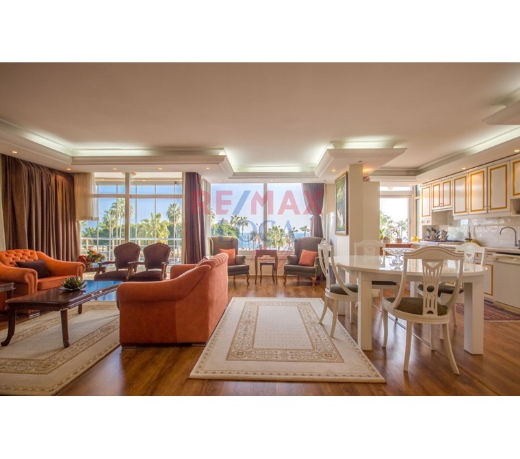RE/MAX LOCA ADNAN MENDERES’TE DENİZ MANZARALI SATILIK 3+1