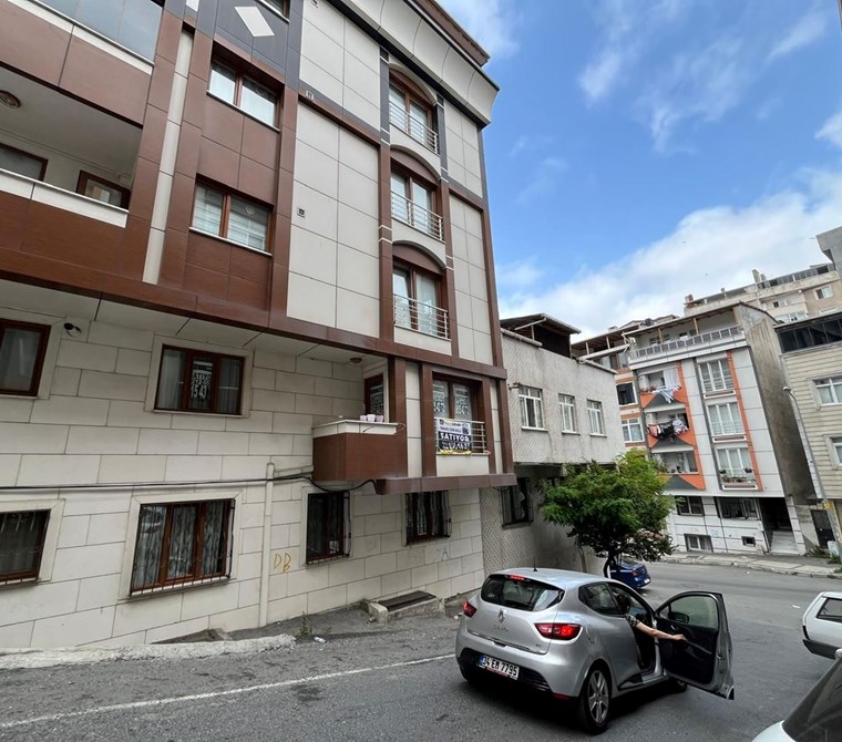 Bağlarbaşı Mahallesi Şelale Sokak'ta Satılık 3+1 110m2 Daire