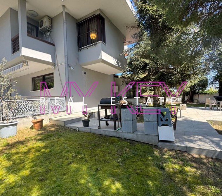 MyKey'den YENİKÖY'de SATILIK VİLLA-Site içinde GENİŞ BAHÇELİ