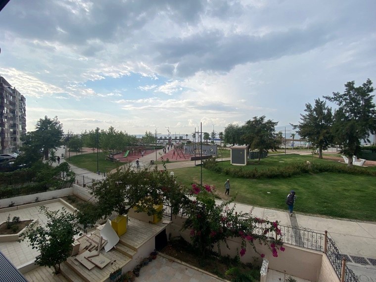 MİTHTAPAŞA CAD KÜÇÜKYALI ÜÇ CEPHELİ LÜX TADİLATLI YALI DAİRESİ