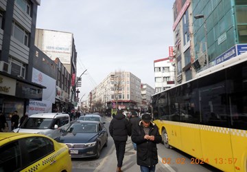 Altın Emlak Sefaköy'den Satılık Dükkan,Ana Cadde Üzeri,Vodafone Kiracılı