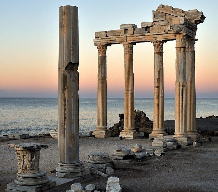 Yeryüzü Cenneti Antalya Side'de Yaşam ve Yatırım için Deniz Manzaralı Satılık Lüks Daireler