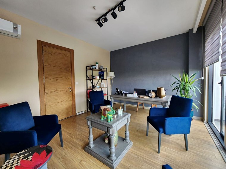 ESRA AKKAYADAN PANORA PLAZA DA 1+1 SATILIK OFİS
