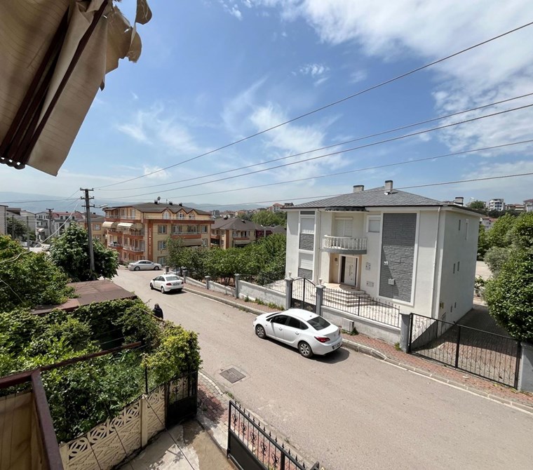 DERİNCE SIRRIPAŞA MAH. CADDE YAKINI 3+1 BOYALI KİRALIK DAİRE
