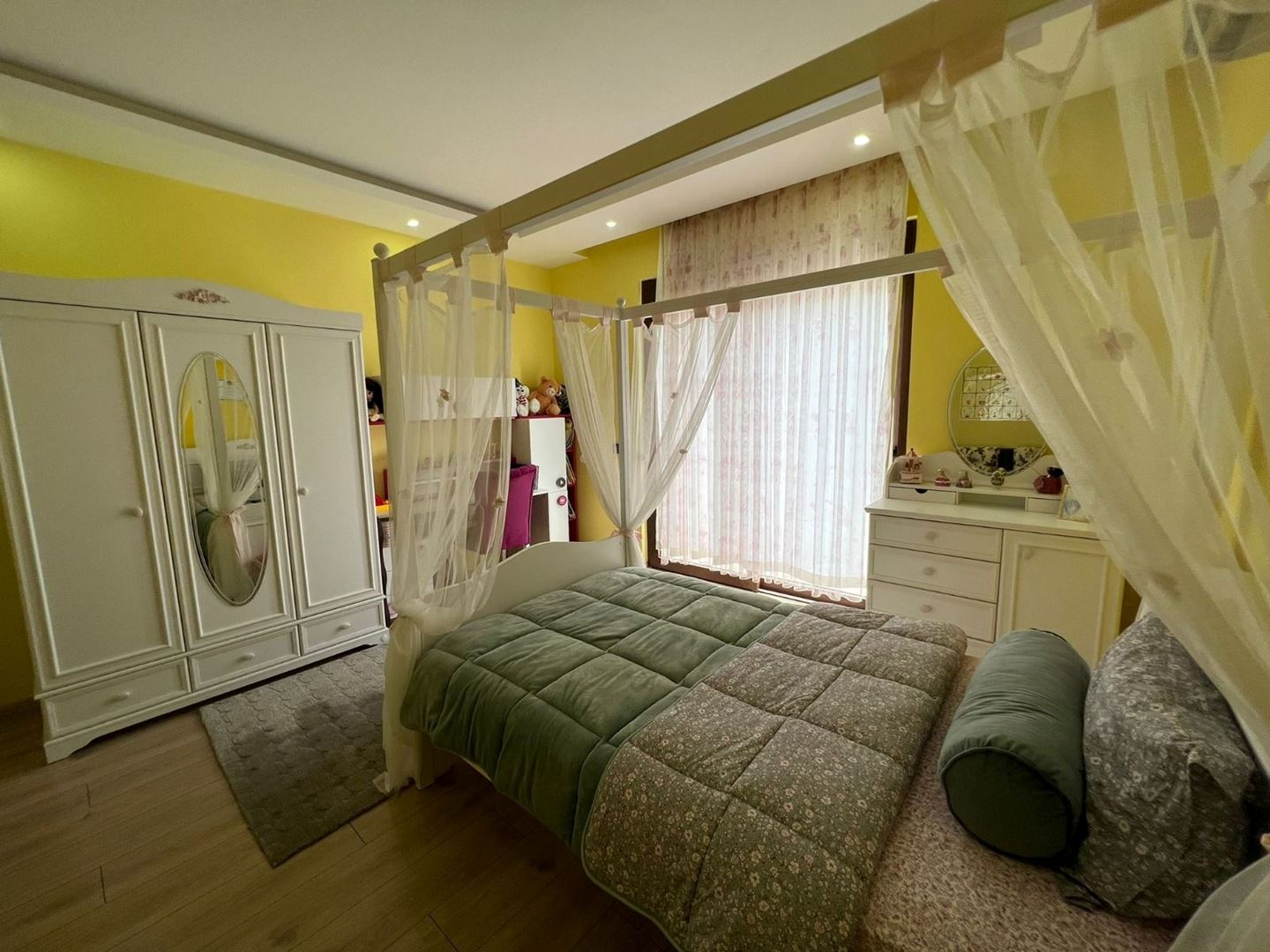 Property-photo