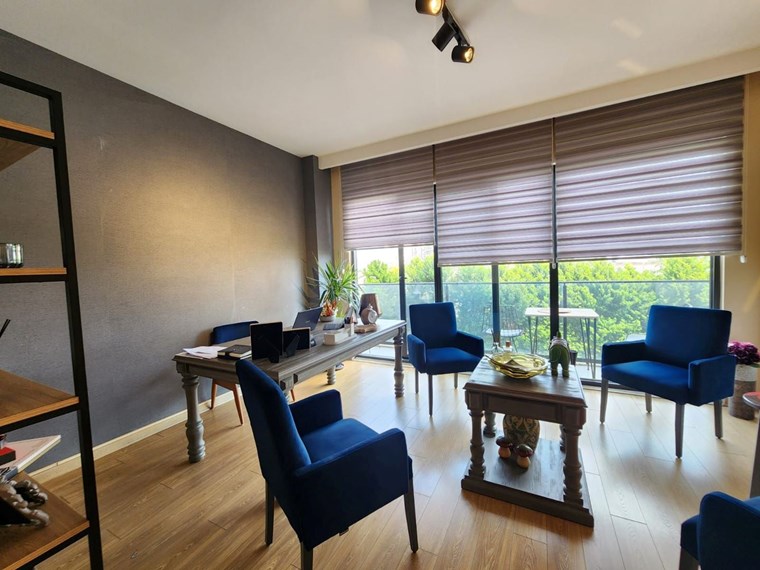ESRA AKKAYADAN PANORA PLAZA DA 1+1 SATILIK OFİS