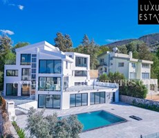 KIBRIS GIRNE KARMIDE 6+3 LUXURY VILLA MUAZZAM MANZARA !