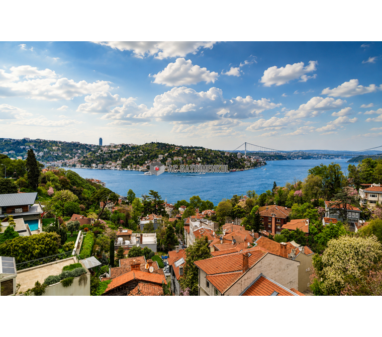 Kandilli'de Panoramik Boğaz Manzaralı, Teraslı 4+1 Çatı Dubleks