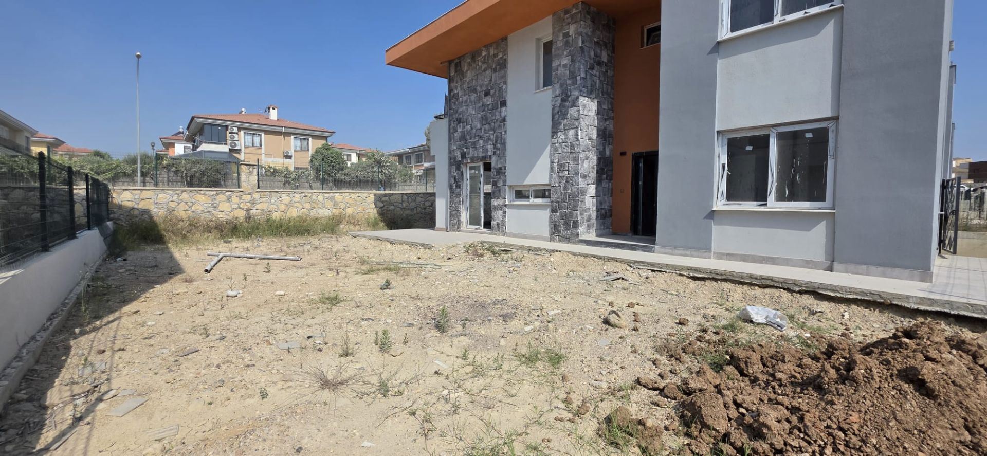 Property-photo