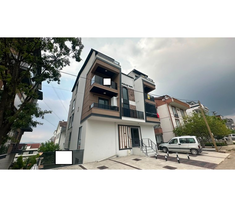 BAŞİSKELE YEŞİLYURT'TA MERKEZİ KONUMDA 70 m² ARAKAT 1+1 KİRALIK DAİRE
