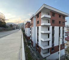 Akçaabat Dürbinar'da Satılık 3+1 Deniz Manzaralı Lüks Daire, 130m², Site İçinde, Projeden Fırsat!