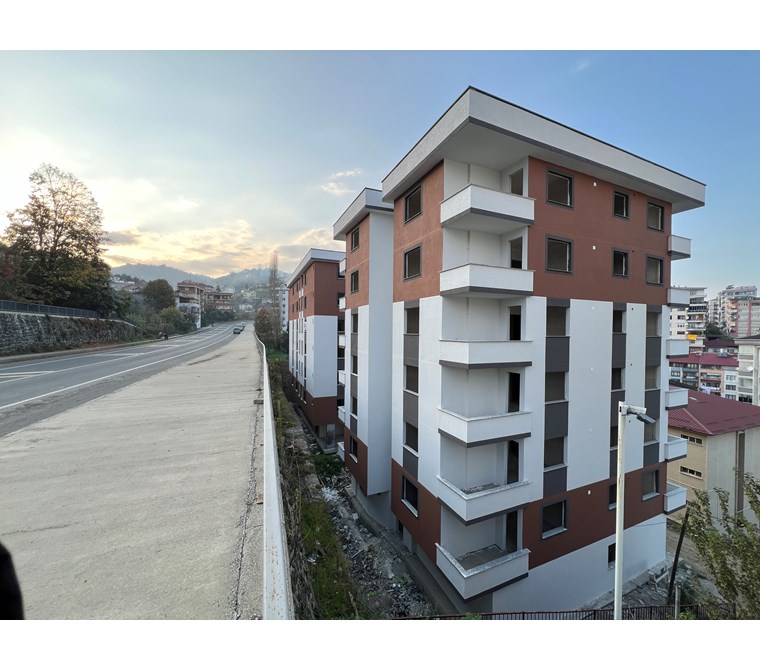 Akçaabat Dürbinar'da Satılık 3+1 Deniz Manzaralı Lüks Daire, 130m², Site İçinde, Projeden Fırsat!