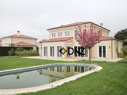 Neo Gölpark Havuzlu 1.5 Dönüm Bahçeli AY2 Büyük Tip Villa