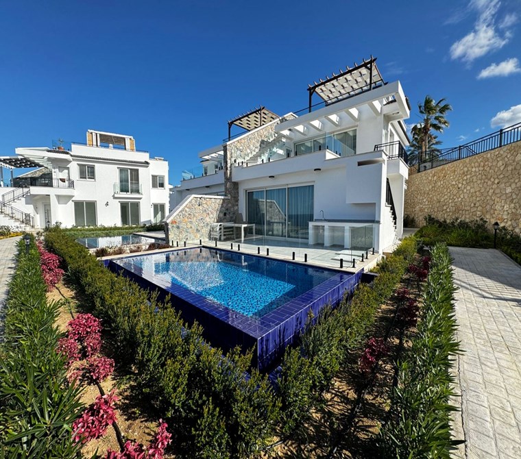 🏡 Esentepe Bahçeli'de Site İçerisinde Özel Havuzlu 3+1 Daire