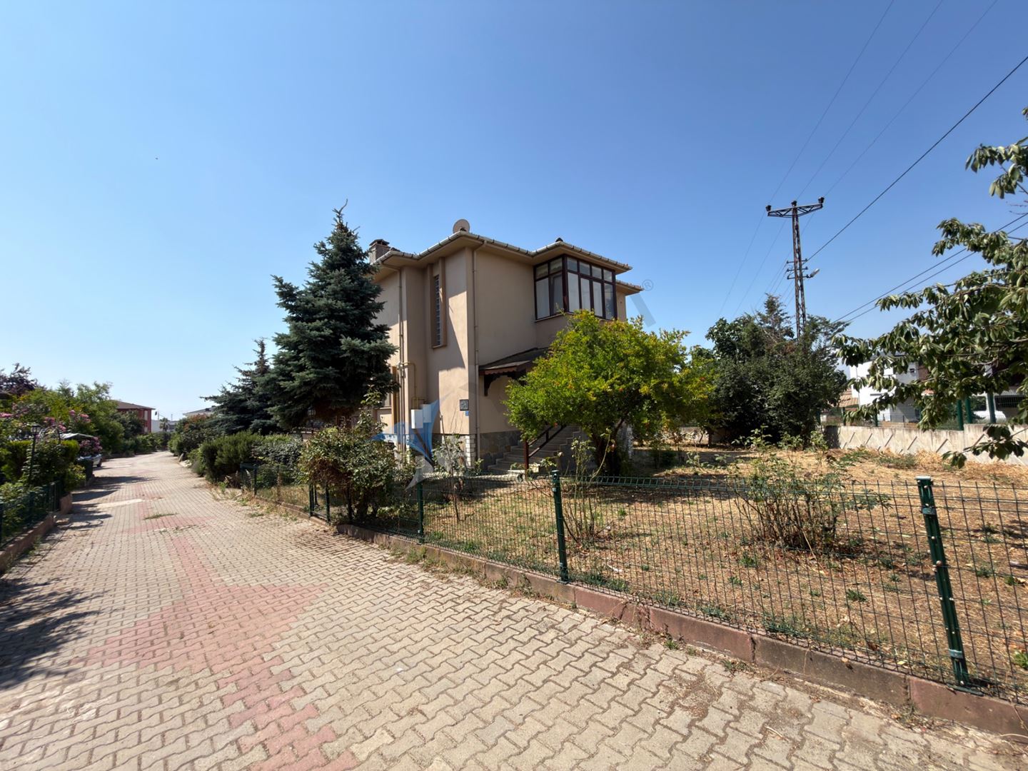 Property-photo