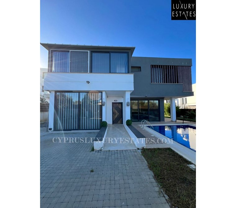 KIBRIS GİRNE OZANKÖYDE 5+1 LUXURY VİLLA !
