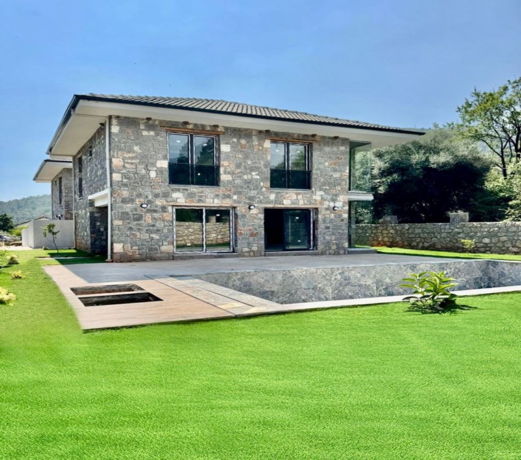 Fethiye Kızılbel’de Doğayla Uyumlu, Özel Taş Mimarili Sıfır Villa